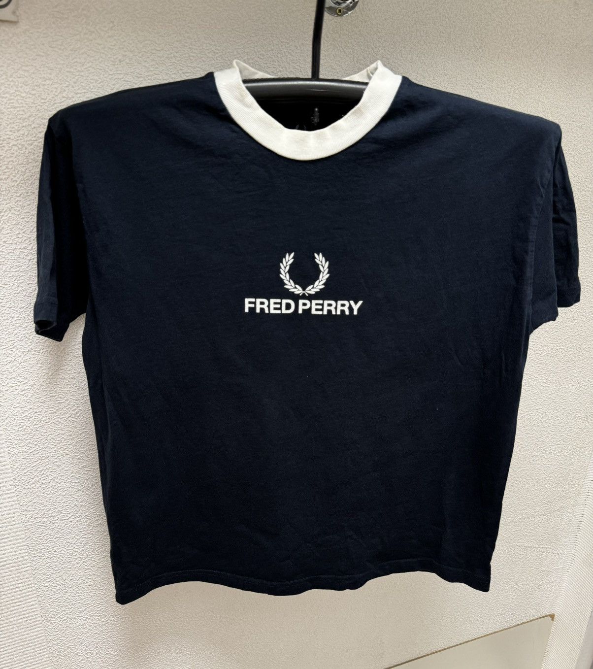 Fred Perry Fred Perry big logo t-shirt S sz Size US S / EU 44-46 / 1 - 1 Thumbnail