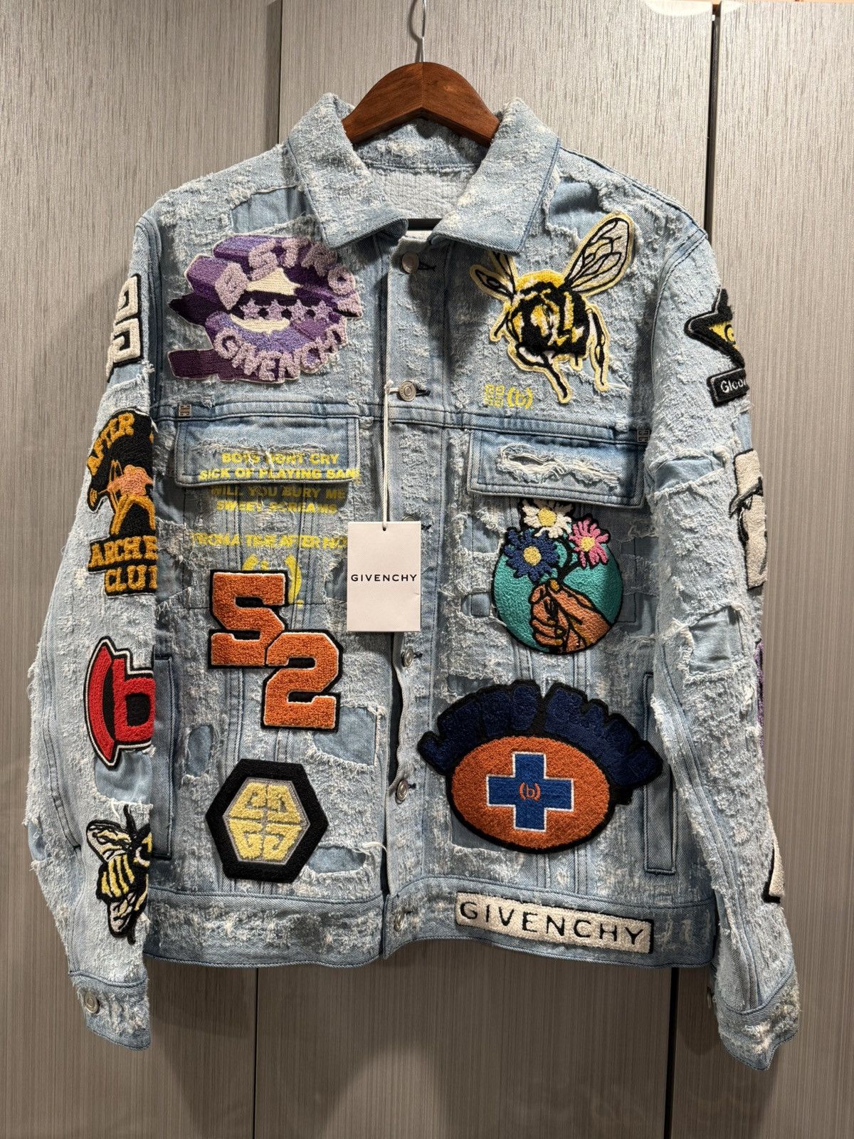 Givenchy Givenchy Bstroy Patches 4G Denim Jacket Size US XL / EU 56 / 4 - 1 Thumbnail