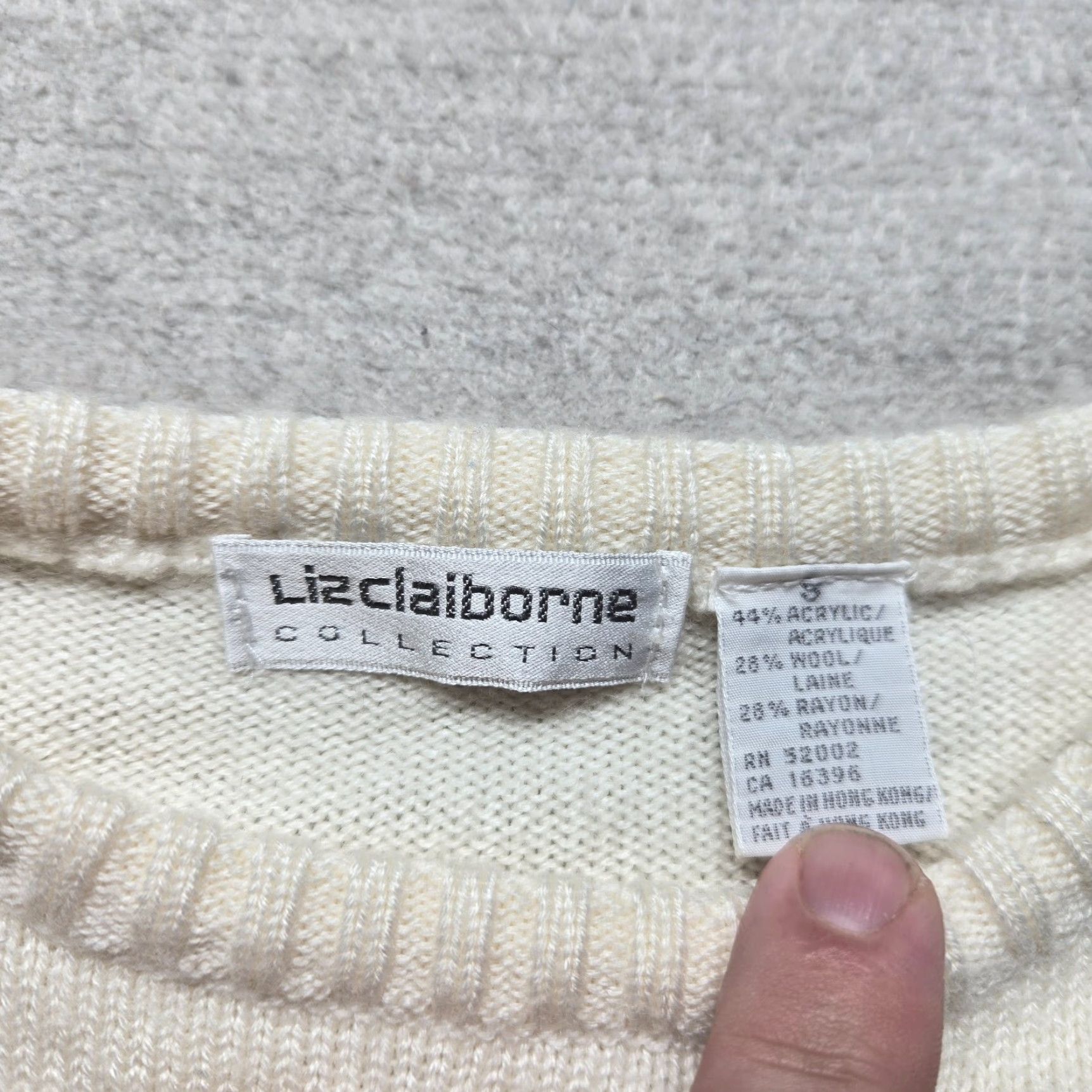 Liz Claiborne Liz Claiborne White Sweater Junior Women S Small Long Sleeve Pullover Cowl Neck Classic Heavyweight Womens Size S / US 4 / IT 40 - 2 Thumbnail