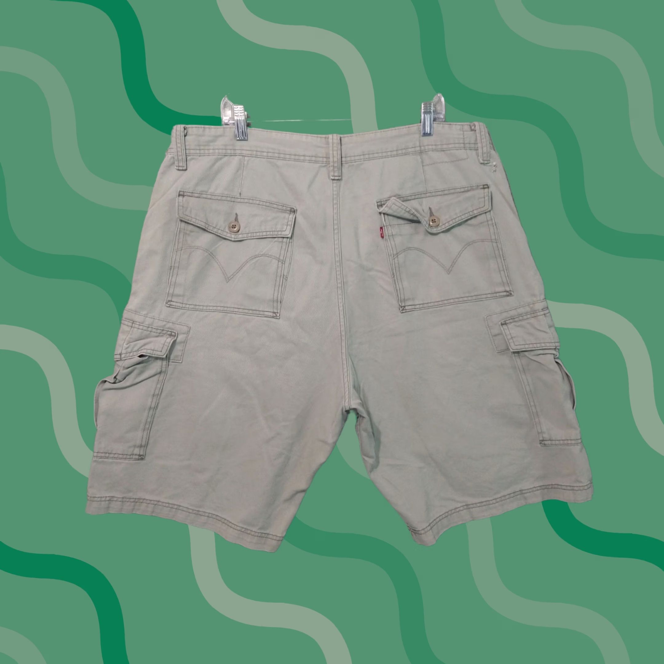 Levi's VINTAGE Levi's Shorts Mens 40 Gray Cargo High Rise Canvas Y2K Pocketed Cotton Casual Mens Shorts Size US 40 / EU 56 - 1 Thumbnail