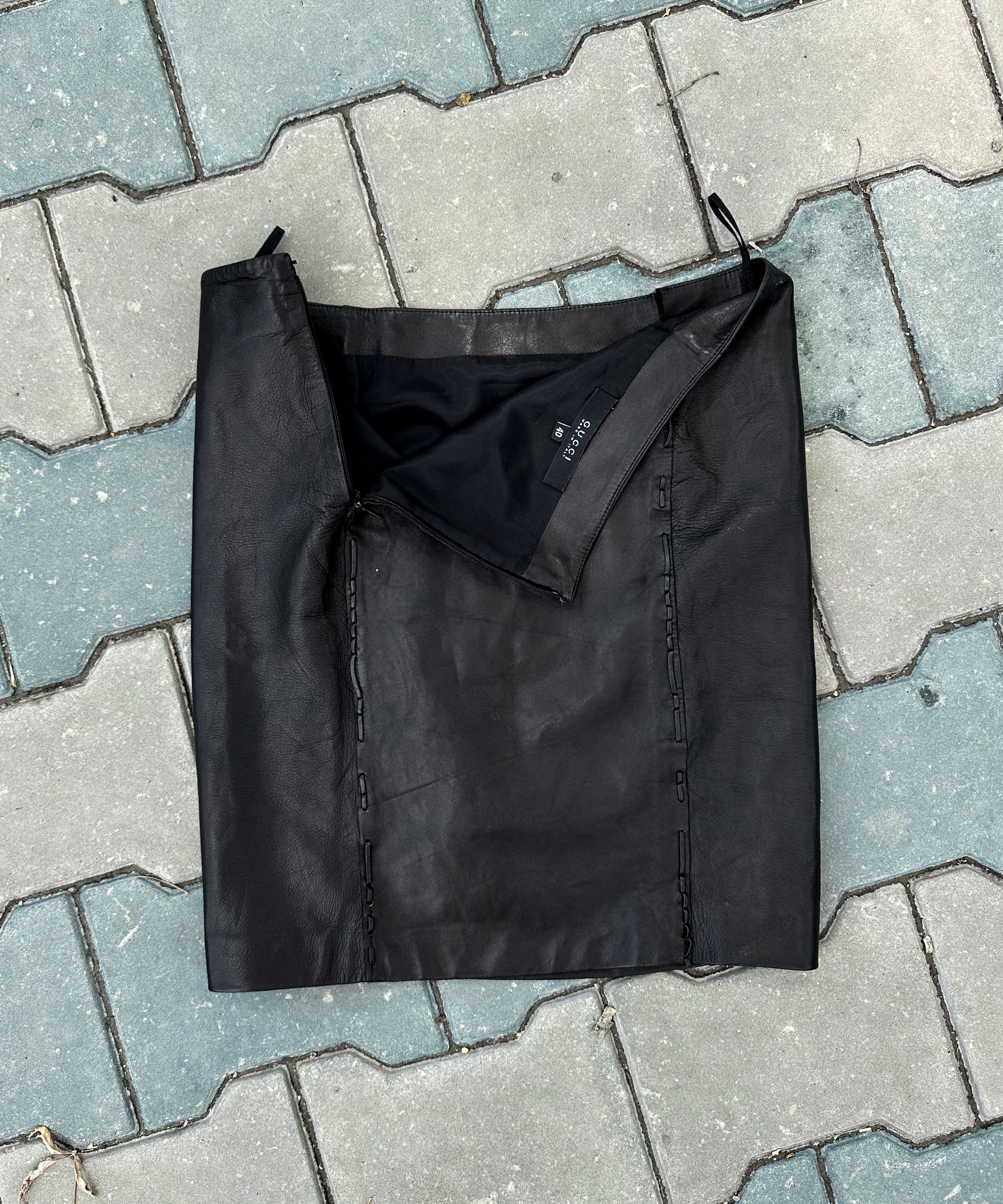 Gucci GUCCI Skirt Leather Mini Vintage 90s Black TOM FORD Size 27" / US 4 / IT 40 - 2 Thumbnail