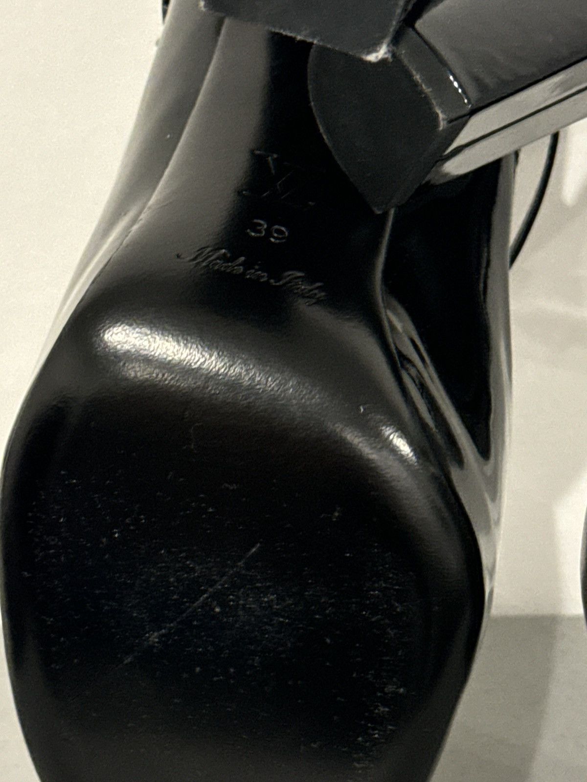 Louis Vuitton Runway Louis Vuitton By Marc Jacobs Fall 2011 heels Size US 8.5 / IT 38.5 - 7 Thumbnail