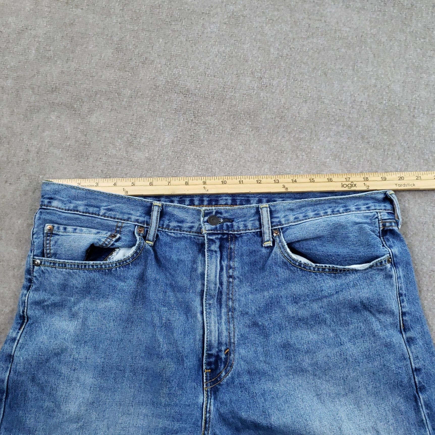 Levi's Levi's 505 Jeans Men 38x32 Blue Denim Regular Straight Leg Casual Classic Shirt Jeans Men 38 Blue Denim 505 Straight Regular 5 Pocket Pockets Mens Size US 38 / EU 54 - 6 Thumbnail