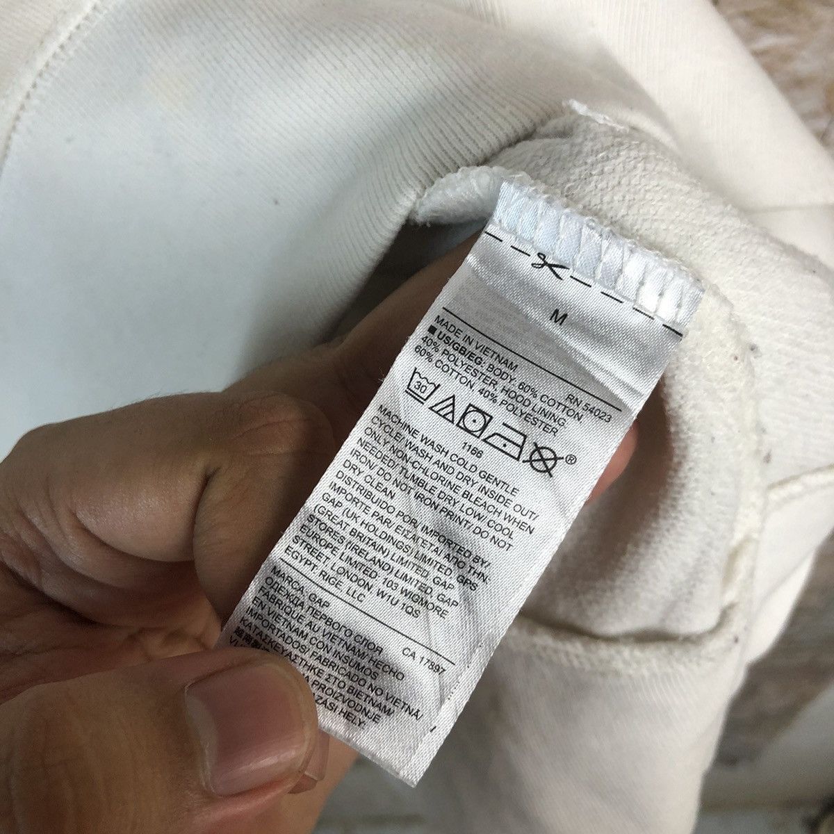 Gap DL Gap Big Font baggie White Hoodie sweatshirt #A378 Size US M / EU 48-50 / 2 - 10 Thumbnail