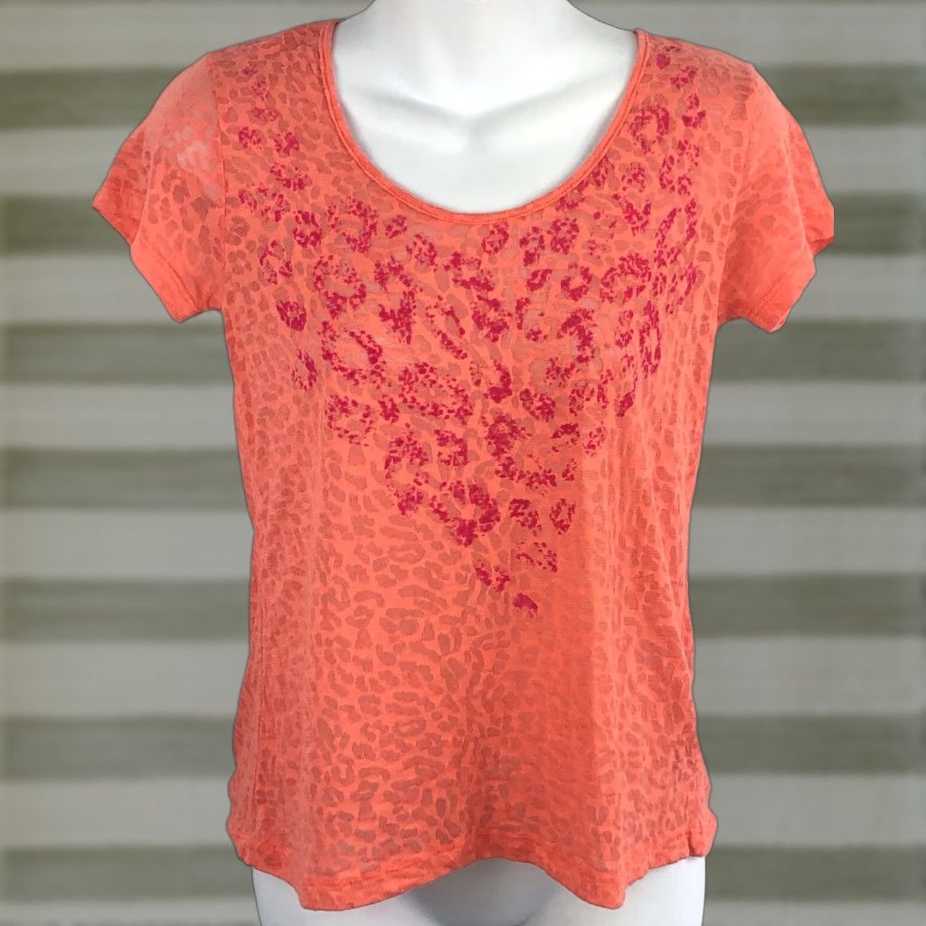 Vintage VINTAGE dELiA*s T-Shirt XS Leopard Leopard Print Scoop Neck Short Sleeve Pullover Orange/Pink Cheetah Pleated 90s Womens Size XS / US 0-2 / IT 36-38 - 1 Thumbnail