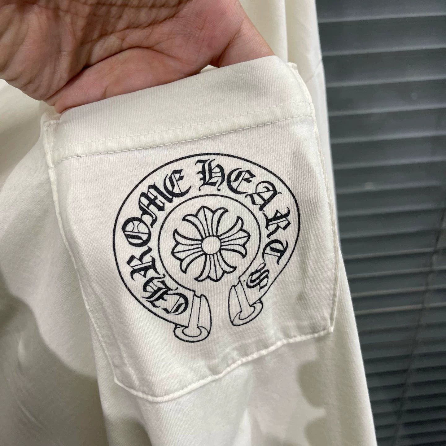 Chrome Hearts Chrome Hearts LV Cross Tee XL 9/10 (collar flaw) Size US XL / EU 56 / 4 - 5 Thumbnail