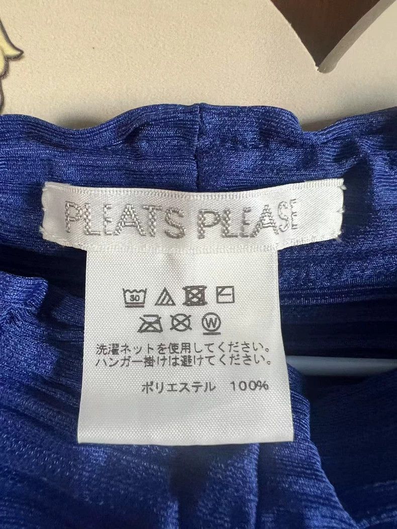 Issey Miyake Issey Miyake size:3 Dark blue pleated chicken leg pants Size 31" - 3 Thumbnail
