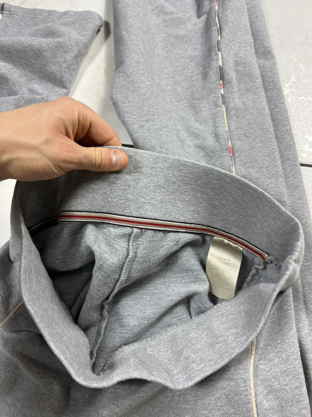 Burberry Vintage Burberry y2k juicy stripe check baggy sweatpants Size 27" / US 4 / IT 40 - 21 Thumbnail