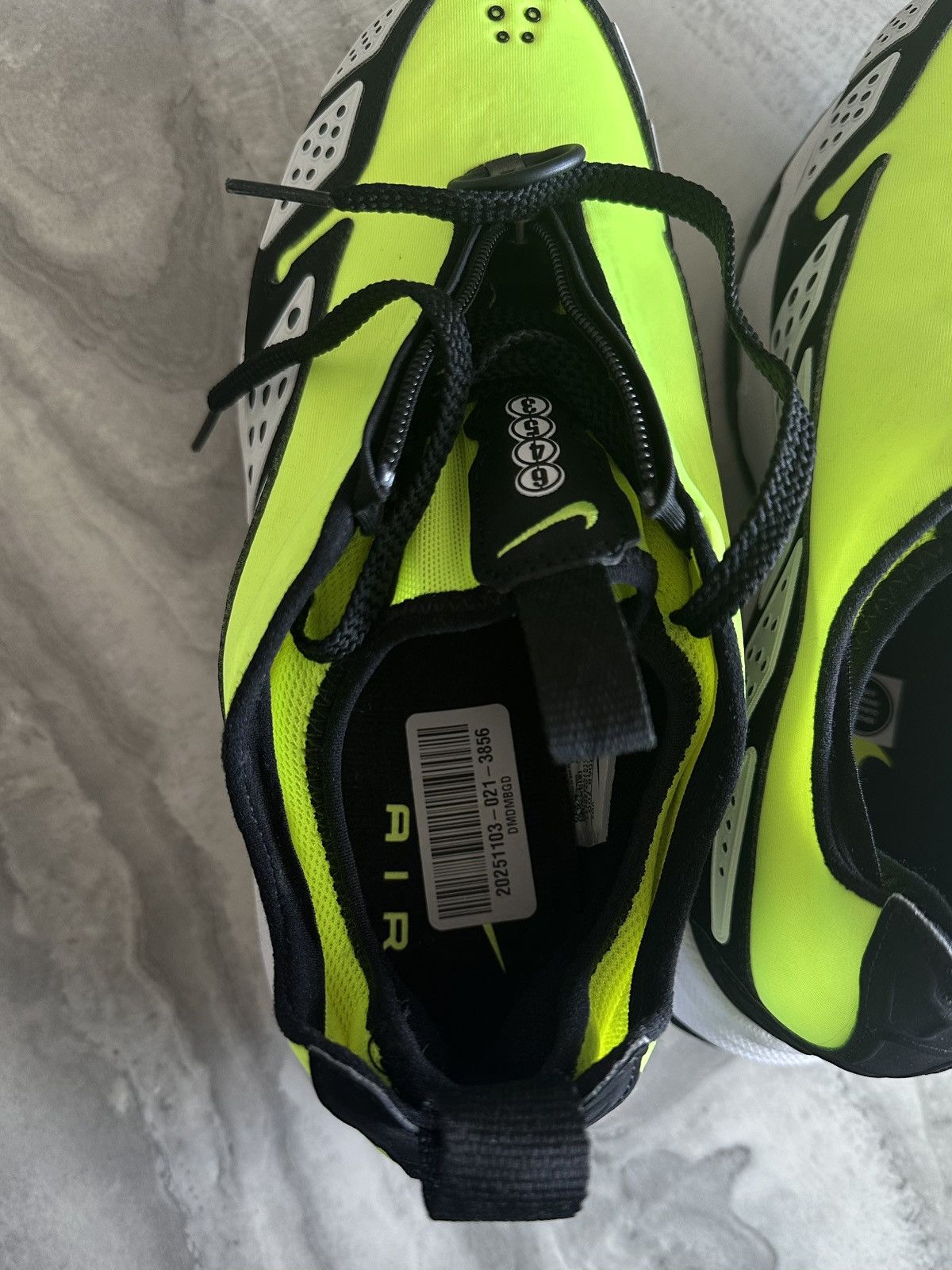 Nike Nike Air Max SNDR Women’s Sneakers in Volt / Black Size US 9 / IT 39 - 8 Thumbnail