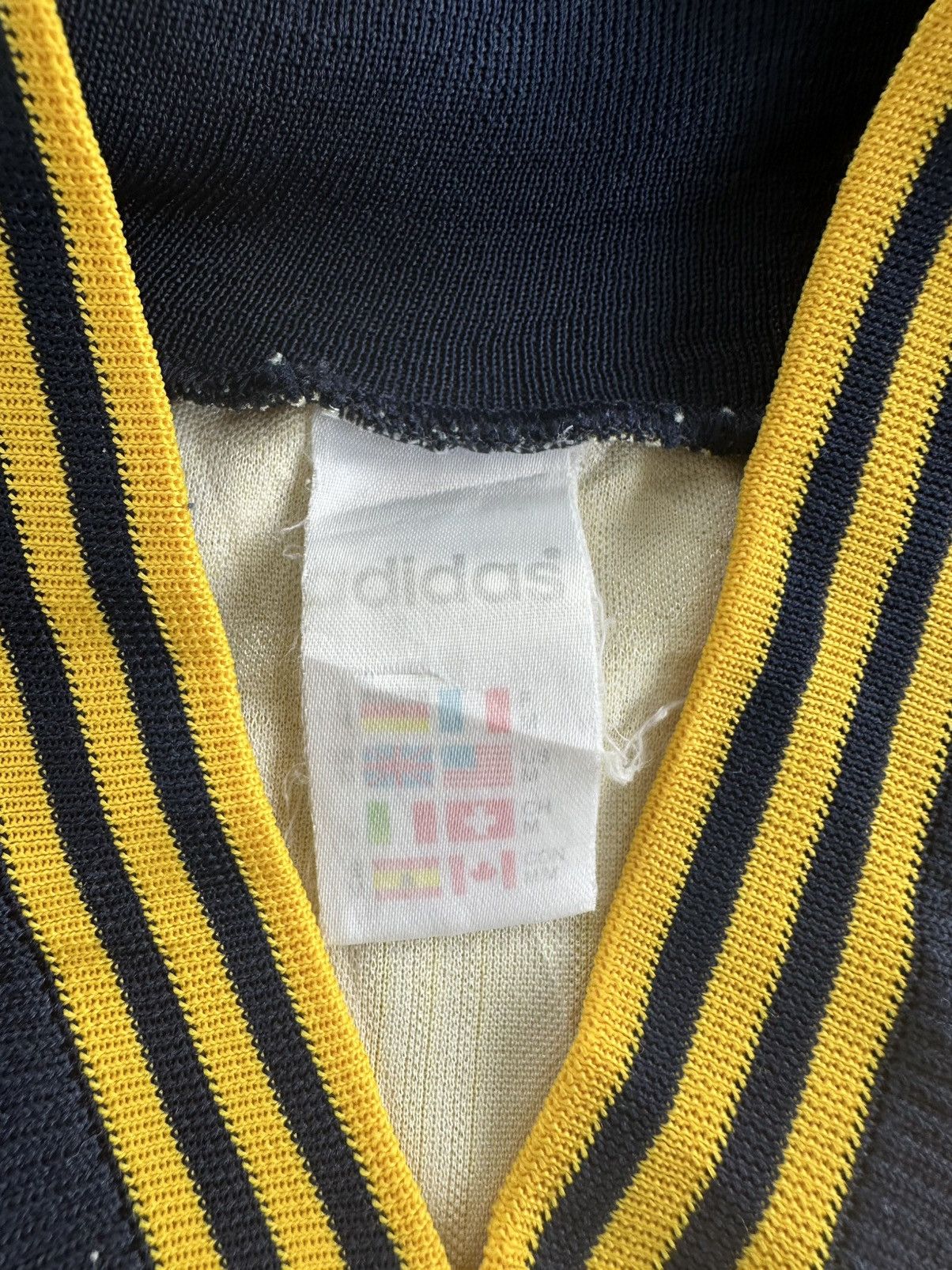 Adidas VINTAGE 96/97 BAYER LEVERKUSEN AWAY JERSEY Size US L / EU 52-54 / 3 - 3 Thumbnail