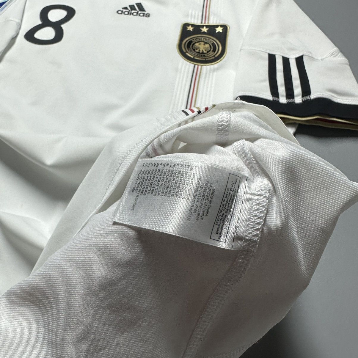 Vintage GERMANY ADIDAS 2010 WORLD CUP FOOTBALL JERSEY #8 OZIL Size US M / EU 48-50 / 2 - 12 Thumbnail
