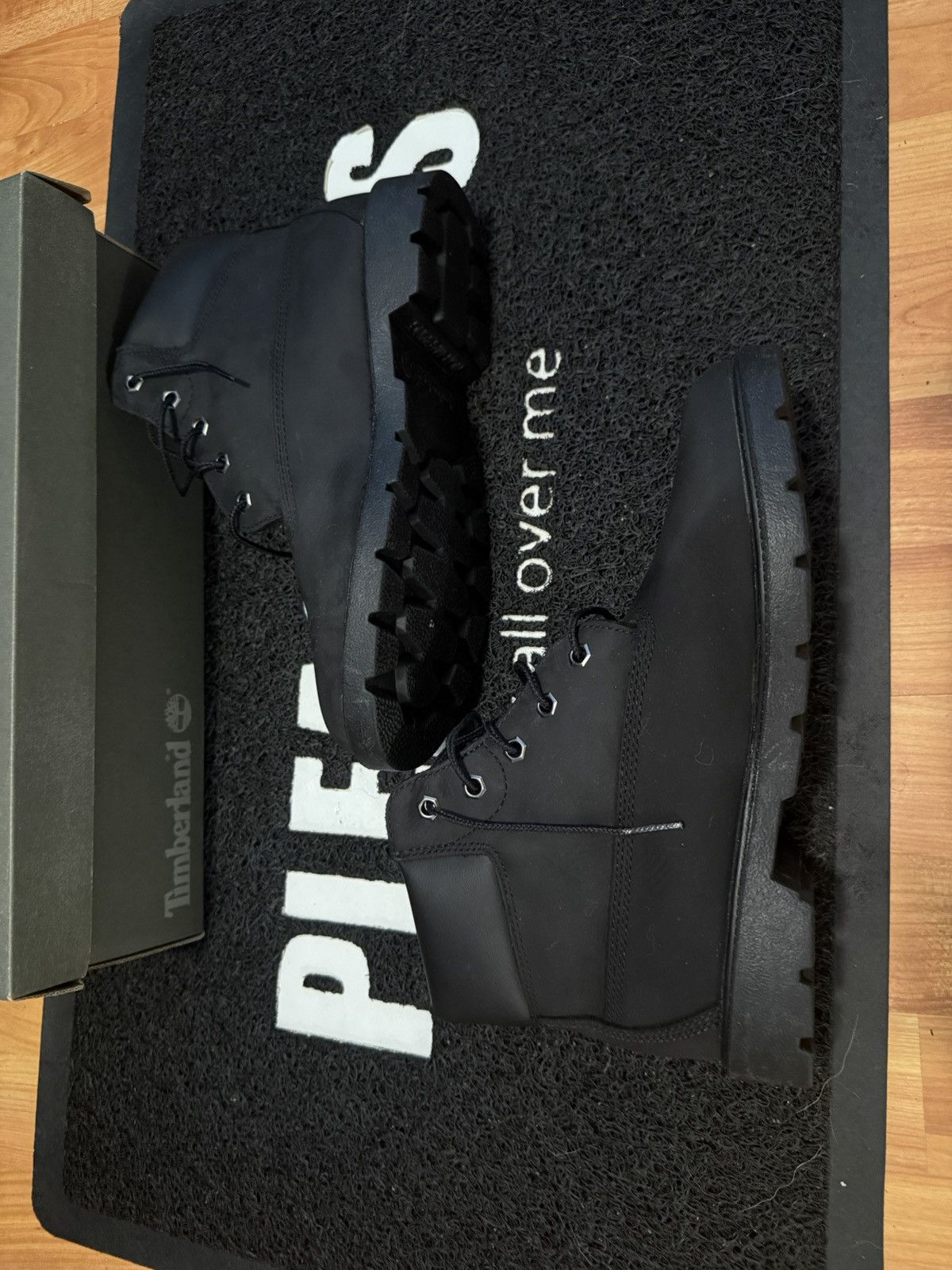Timberland Black Timberland Boots 6” Size 6.5 Size US 6.5 / EU 39-40 - 2 Thumbnail