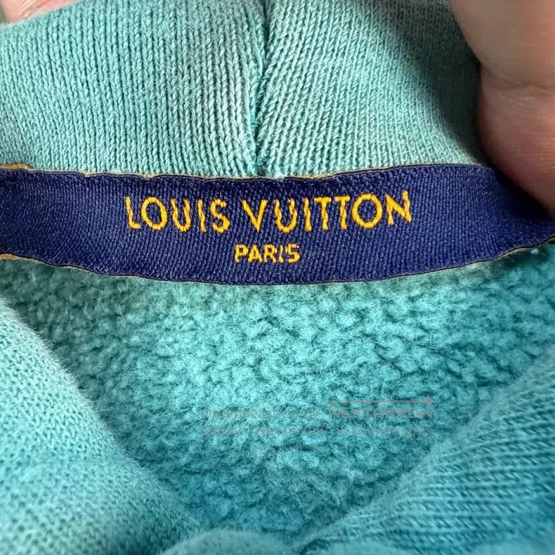 Louis Vuitton Louis Vuitton size 4l Solid pin logo monogram embroidered h Size US M / EU 48-50 / 2 - 4 Thumbnail