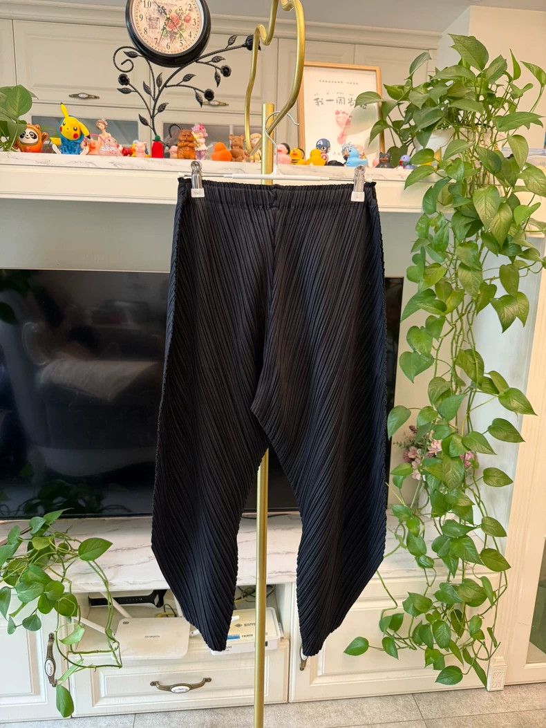 Issey Miyake Issey Miyake size:3 Black pleated trousers Size 31" - 4 Thumbnail