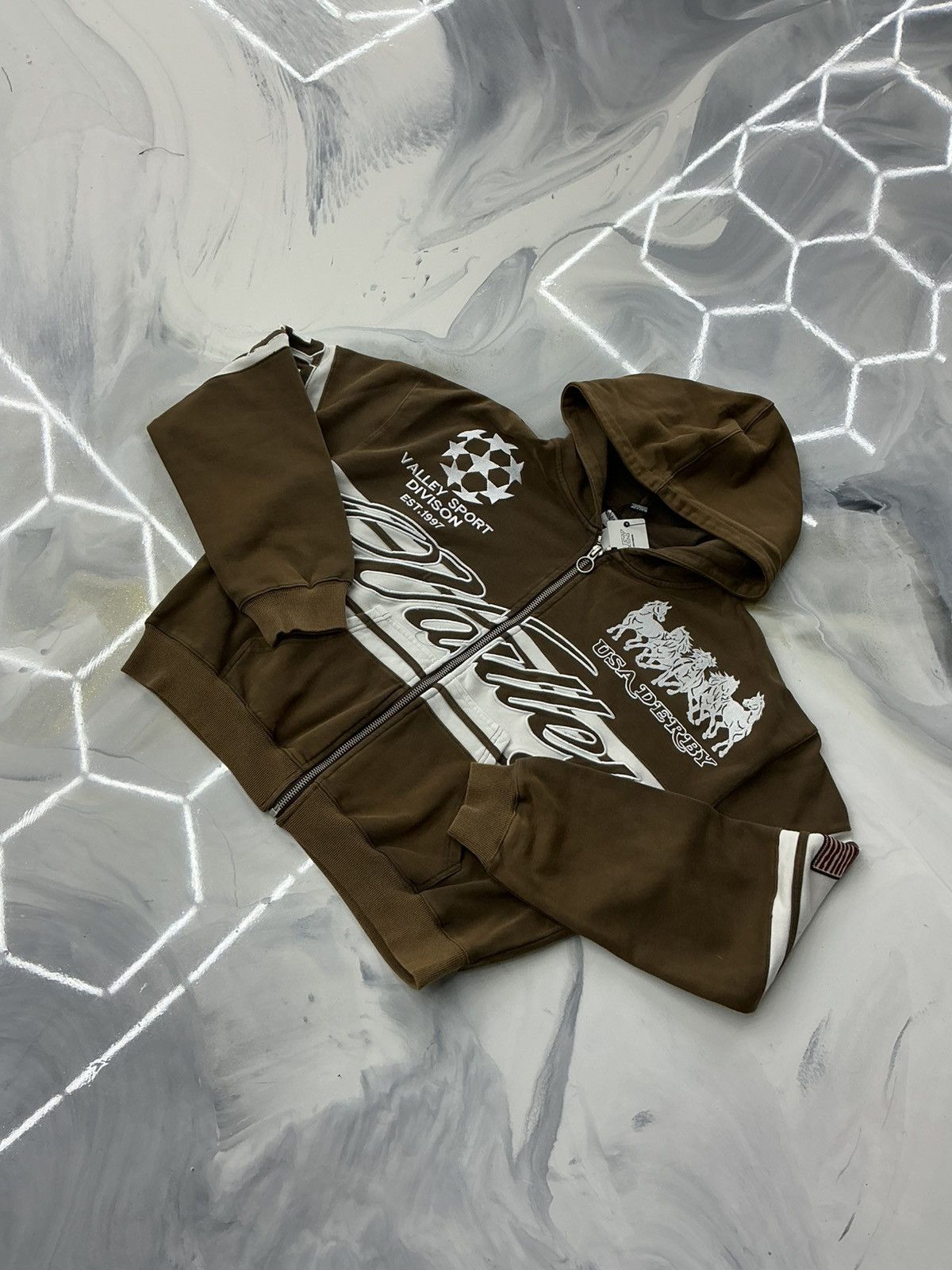 Vale Vale Cursive Zip Up Hoodie Brown White Size XL Size US XL / EU 56 / 4 - 3 Thumbnail