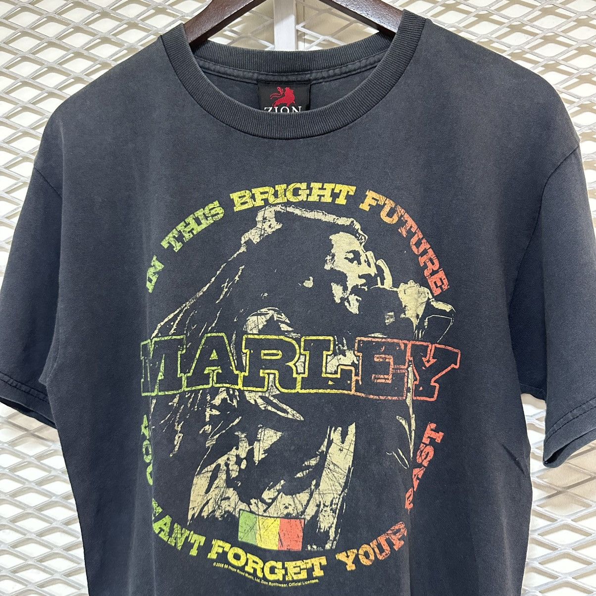 Band Tees ©2008 OFFICIAL BOB MARLEY TSHIRT Size US M / EU 48-50 / 2 - 2 Thumbnail
