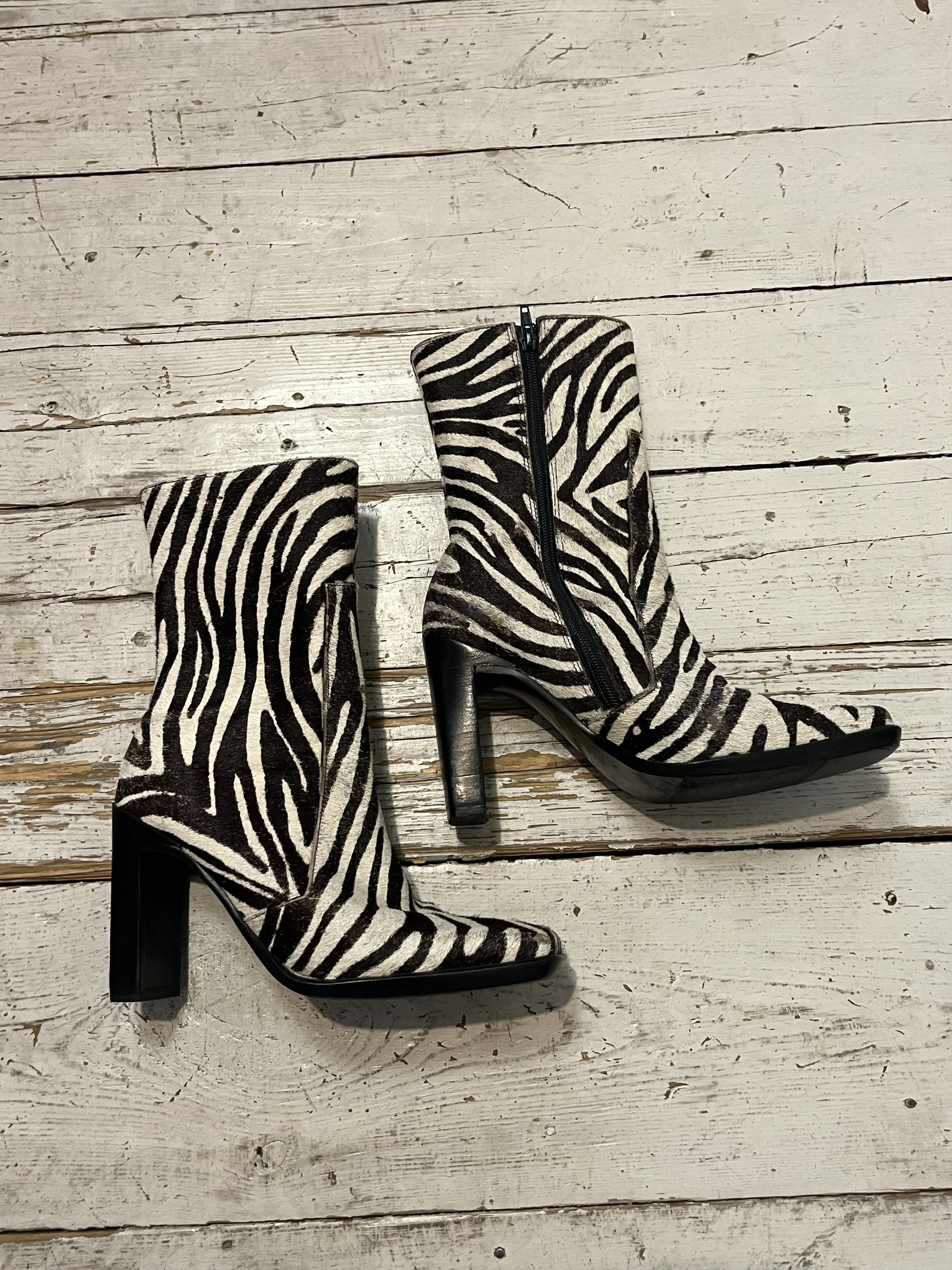 Japanese Brand × Vintage Vintage y2k Leather Heels Boots Zebra Pattern Made in Brazil Size US 9 / IT 39 - 4 Thumbnail