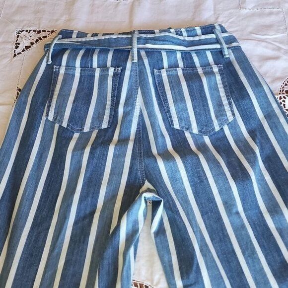 Ann Taylor Ann Taylor High Waisted Wide Leg Belted Blue Jean Sz. 0 Capr Size 25" / US 0 / IT 36 - 7 Thumbnail