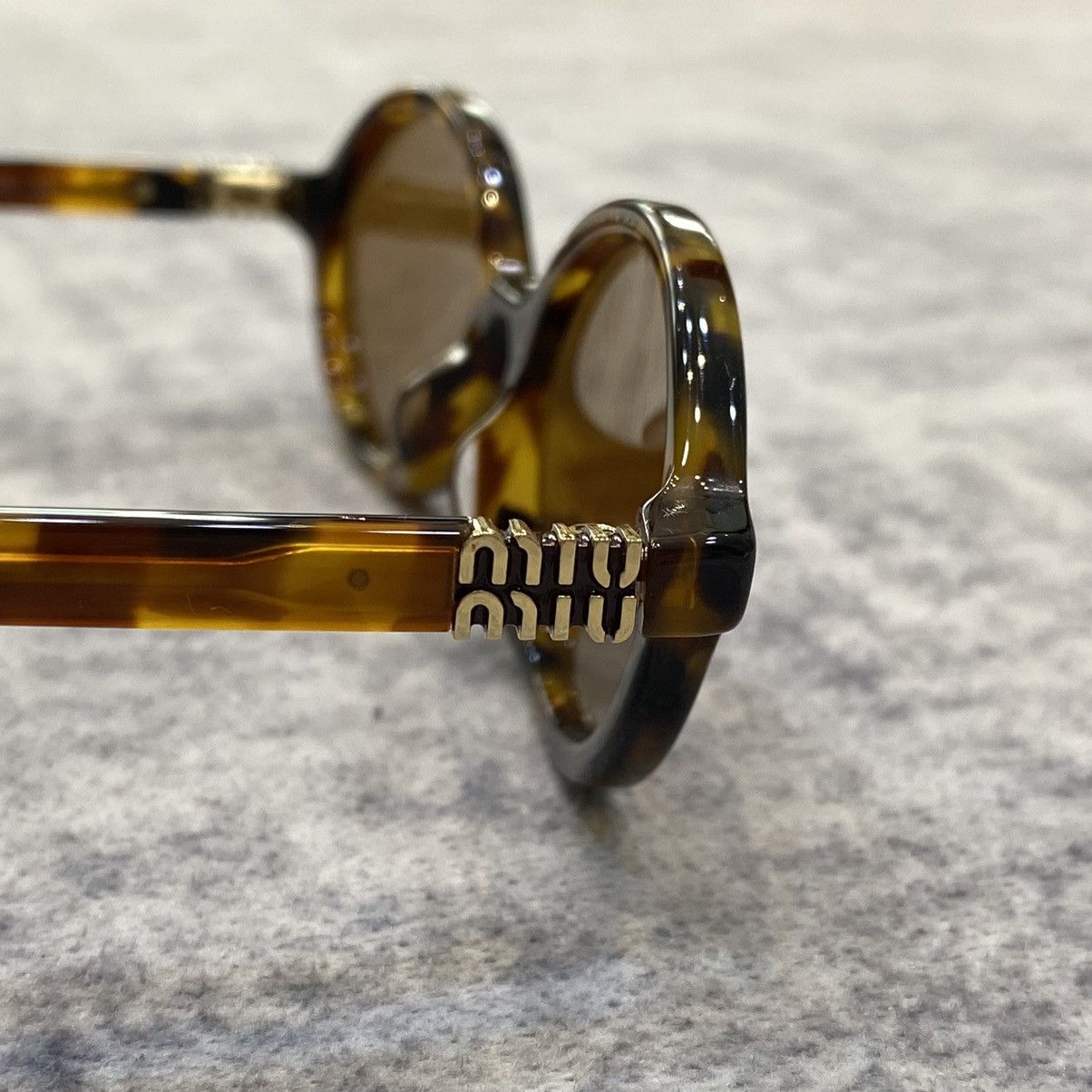 Miu Miu Miu Miu SMU04Z-19P-2Z1 Size ONE SIZE - 4 Thumbnail