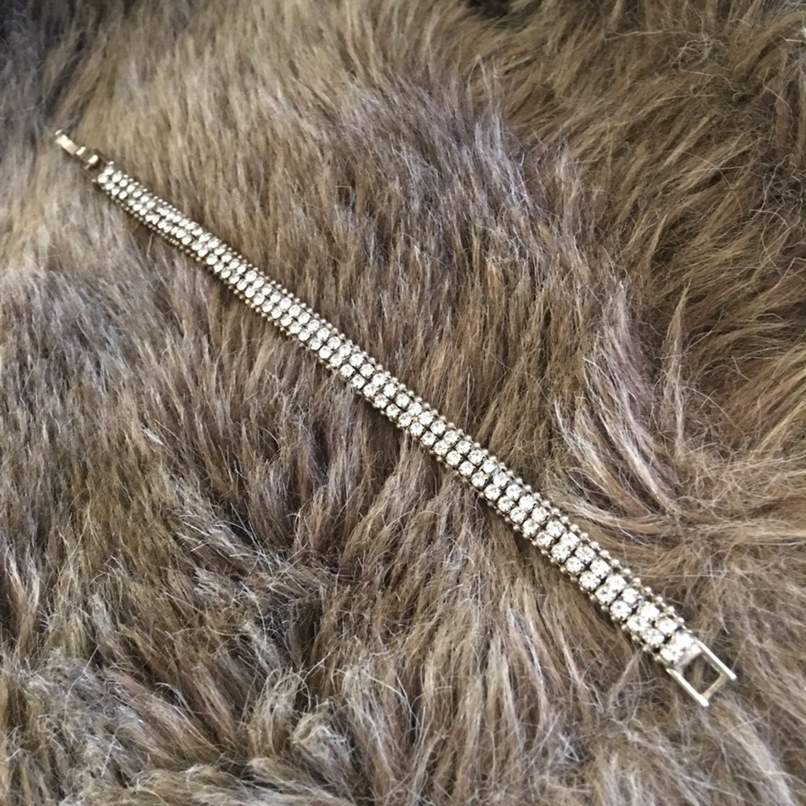 Vintage Vintage double row clear rhinestone bracelet Size ONE SIZE - 8 Thumbnail