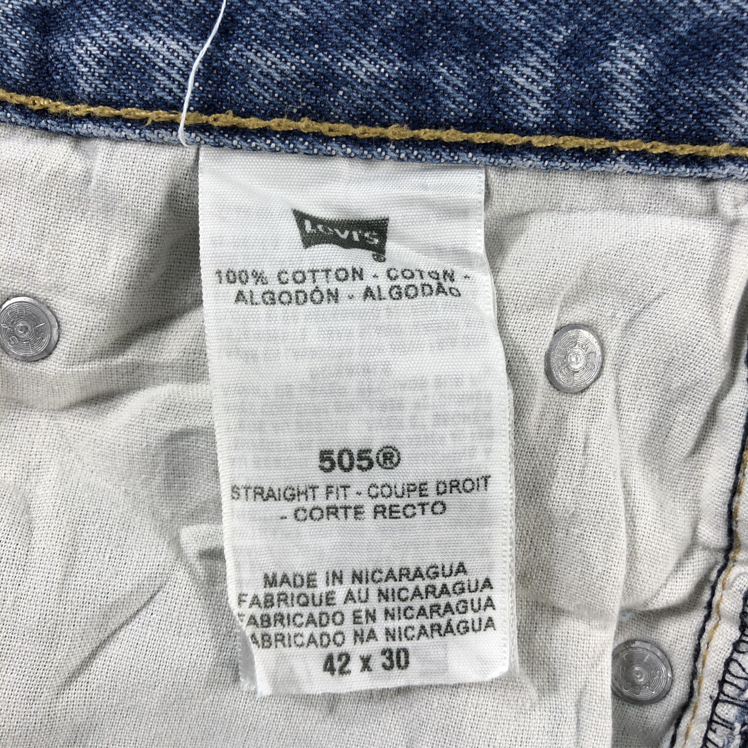 Levi's Vintage Blue Wash Levis 505 Jeans-J2637 Size US 41 - 12 Thumbnail