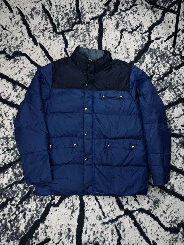 Nike Nike puffer jacket navy blue L logo Size US L / EU 52-54 / 3 - 1 Thumbnail