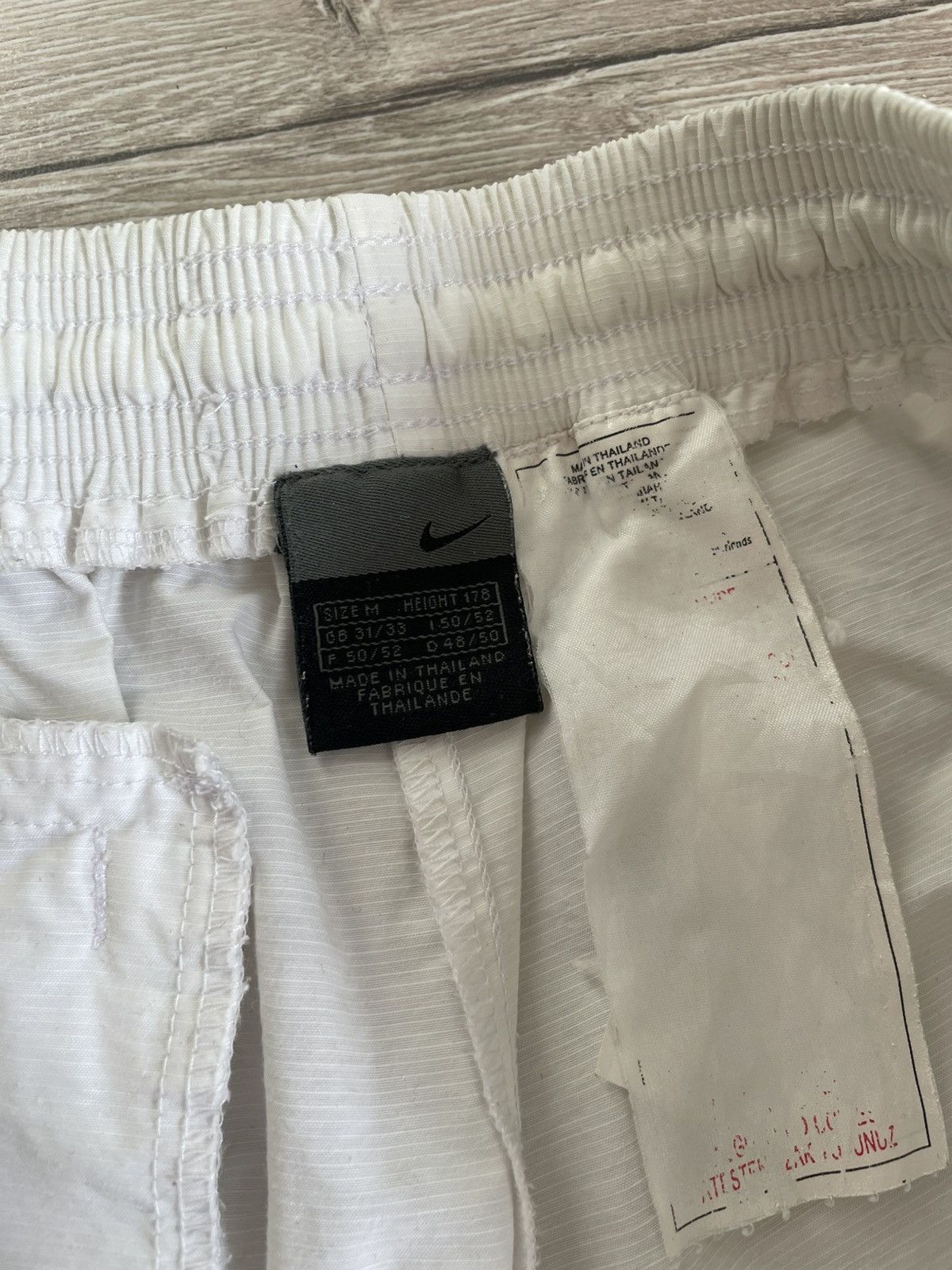 Nike Rare Vintage Nike Court Shorts White Nylon Tennis Golf Acg Size US 32 / EU 48 - 7 Thumbnail