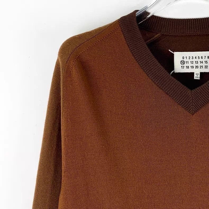 Maison Margiela Maison Margiela Brown V-neck wool knitwear Size US S / EU 44-46 / 1 - 3 Thumbnail