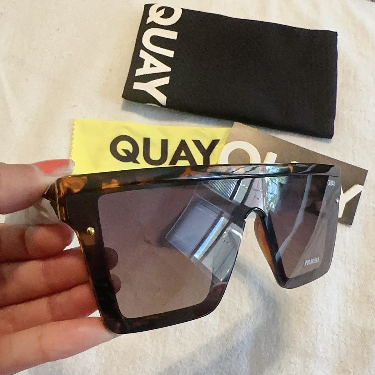 Quay Rare Quay NIGHTFALL Hindsight Tortoise Frame Brown Gradient Size ONE SIZE - 9 Thumbnail