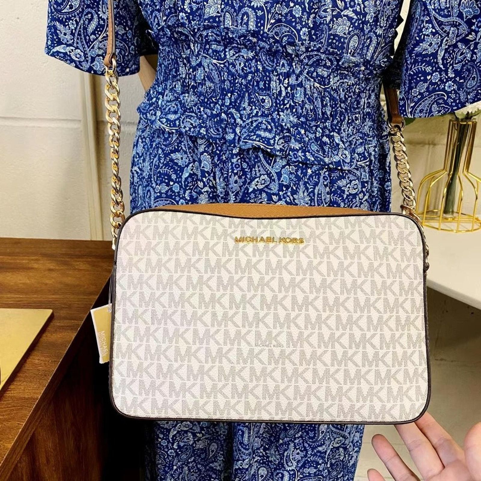 Michael Kors Michael kors 35F8GTTC3B Jet Set Item Large Crossbody Vanilla Size ONE SIZE - 1 Thumbnail