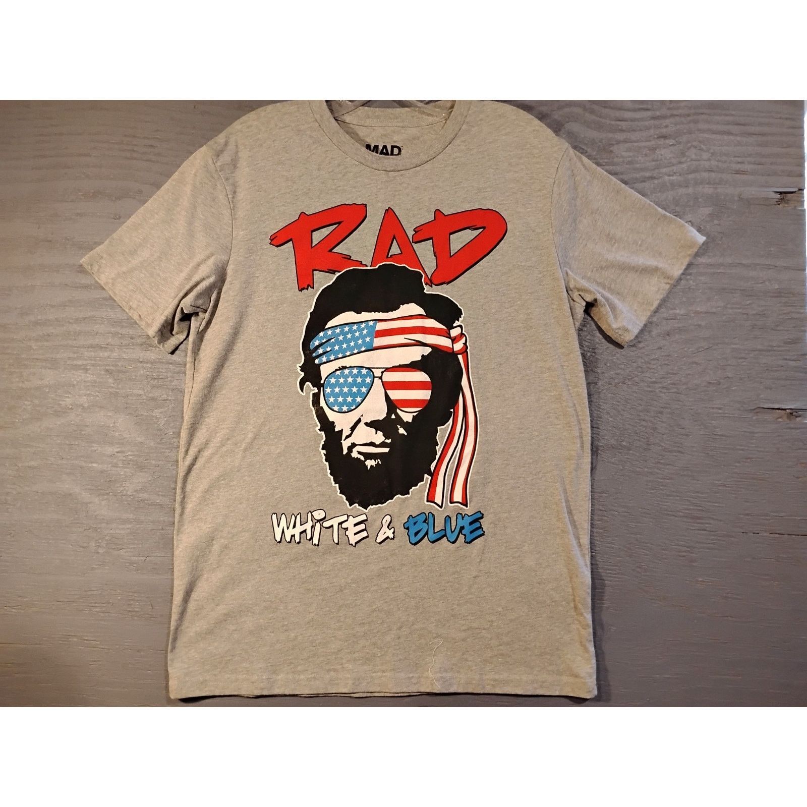 Mad Engine Abraham Lincoln Mad Engine Rad men’s gray shirt (medium) Size US M / EU 48-50 / 2 - 2 Thumbnail