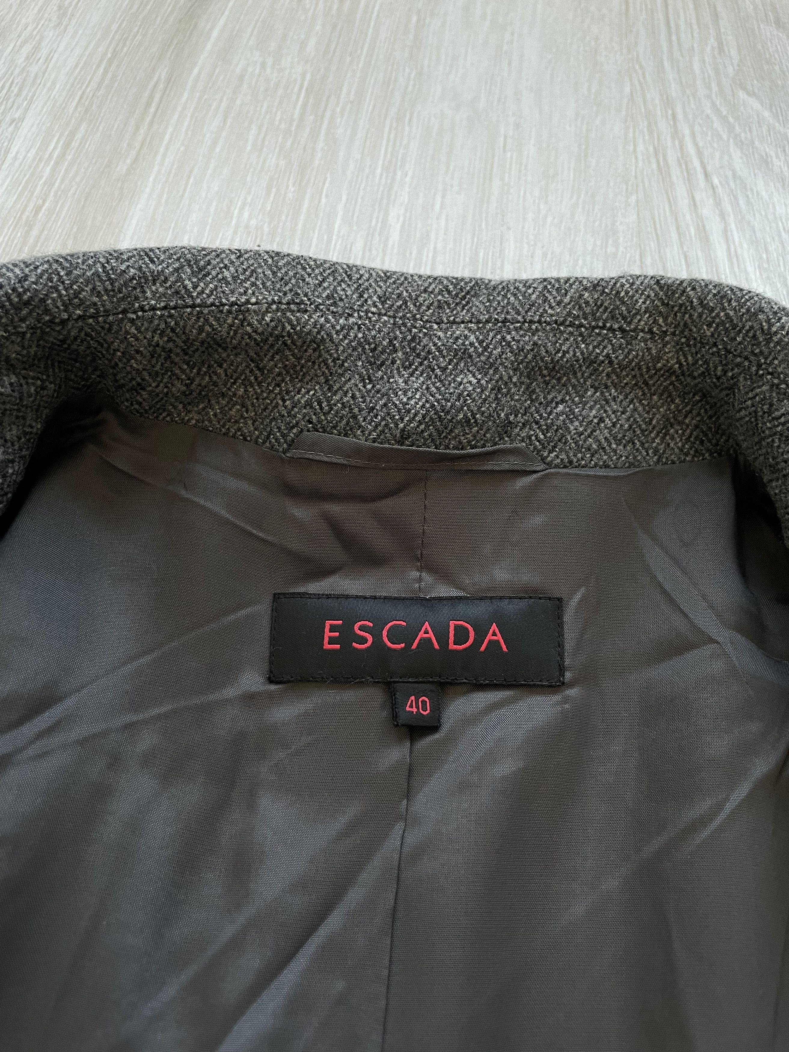 Escada Vintage Escada Wool Coat Size M / US 6-8 / IT 42-44 - 4 Thumbnail
