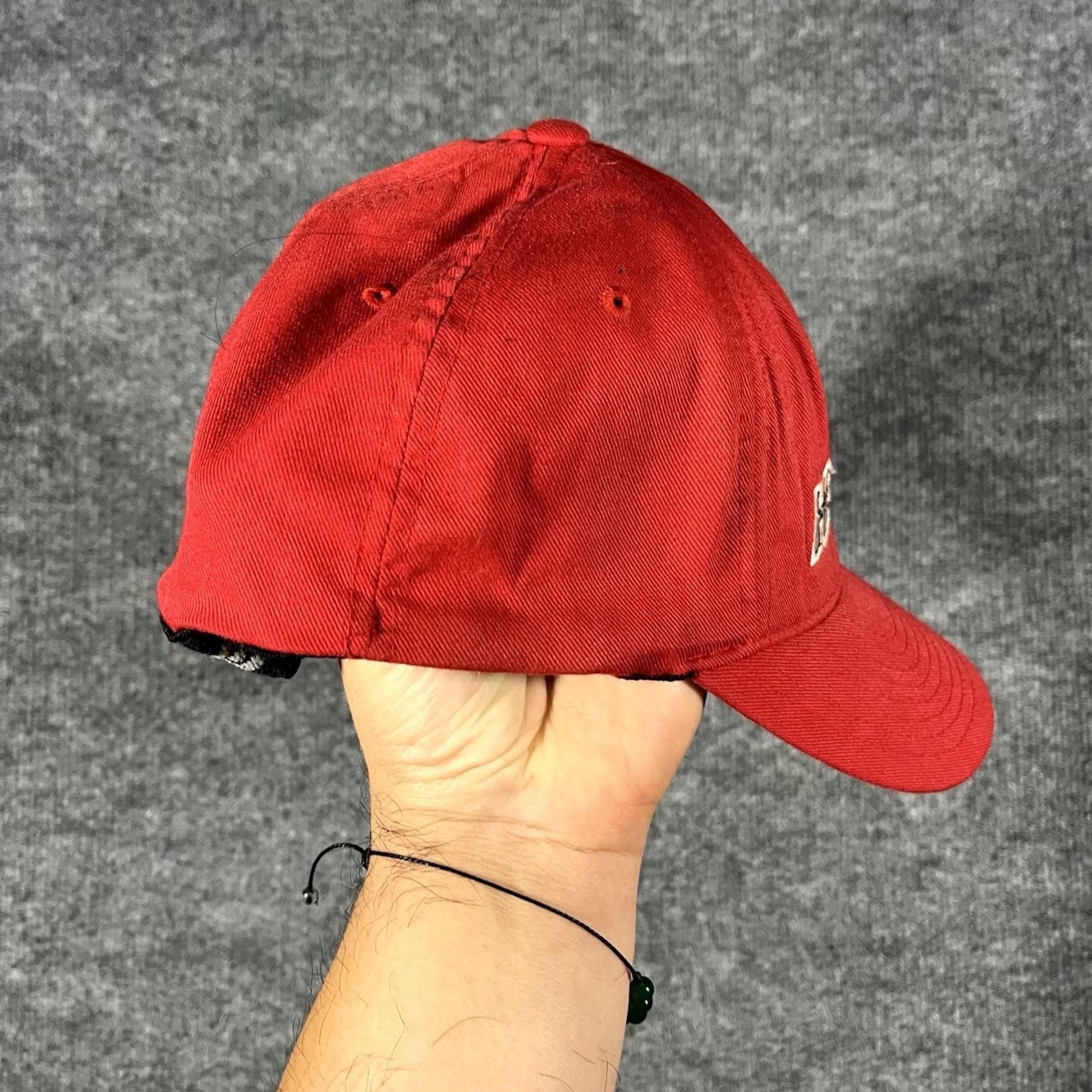Hurley VINTAGE Hurley Hat S/M Red Surf Skate Blink 182 Tom Delonge Grunge 90s Flexfit Size ONE SIZE - 2 Thumbnail