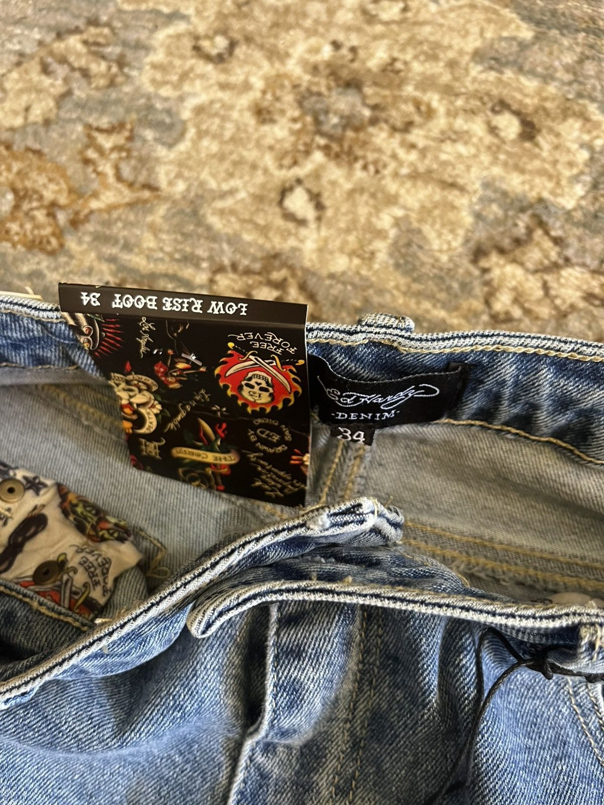 Ed Hardy GRAPHIC BUTTERFLY SKULL LOW RISE BOOTCUT JEANS 34x32 Size 34" / US 12 / IT 48 - 4 Thumbnail