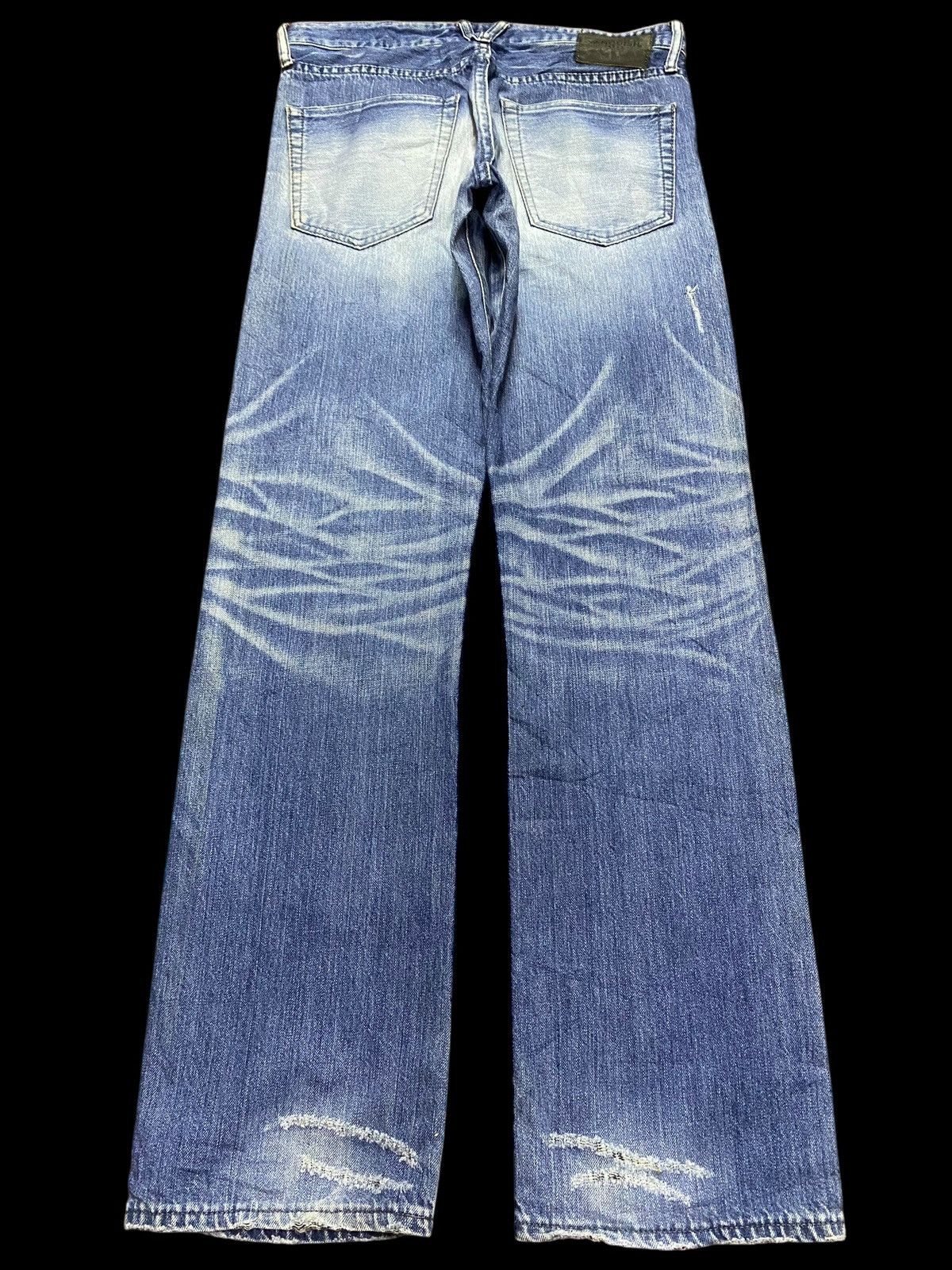 Fragment Design × Vanquish Vintage Vanquish Japan Blue Wash Avantgarde Distressed Jeans Size US 33 - 2 Thumbnail