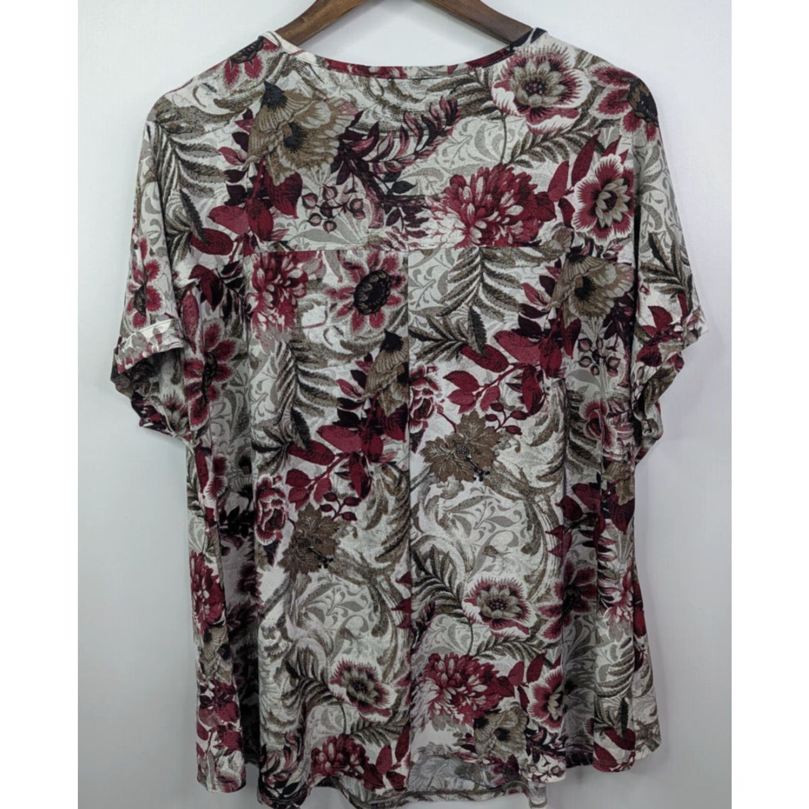 Vintage Cocomo Woman 2X Floral Leaf Cap Sleeve Pintuck Button Top V-Neck Henley Shirt Size XXL / US 16-18 / IT 52-54 - 2 Thumbnail