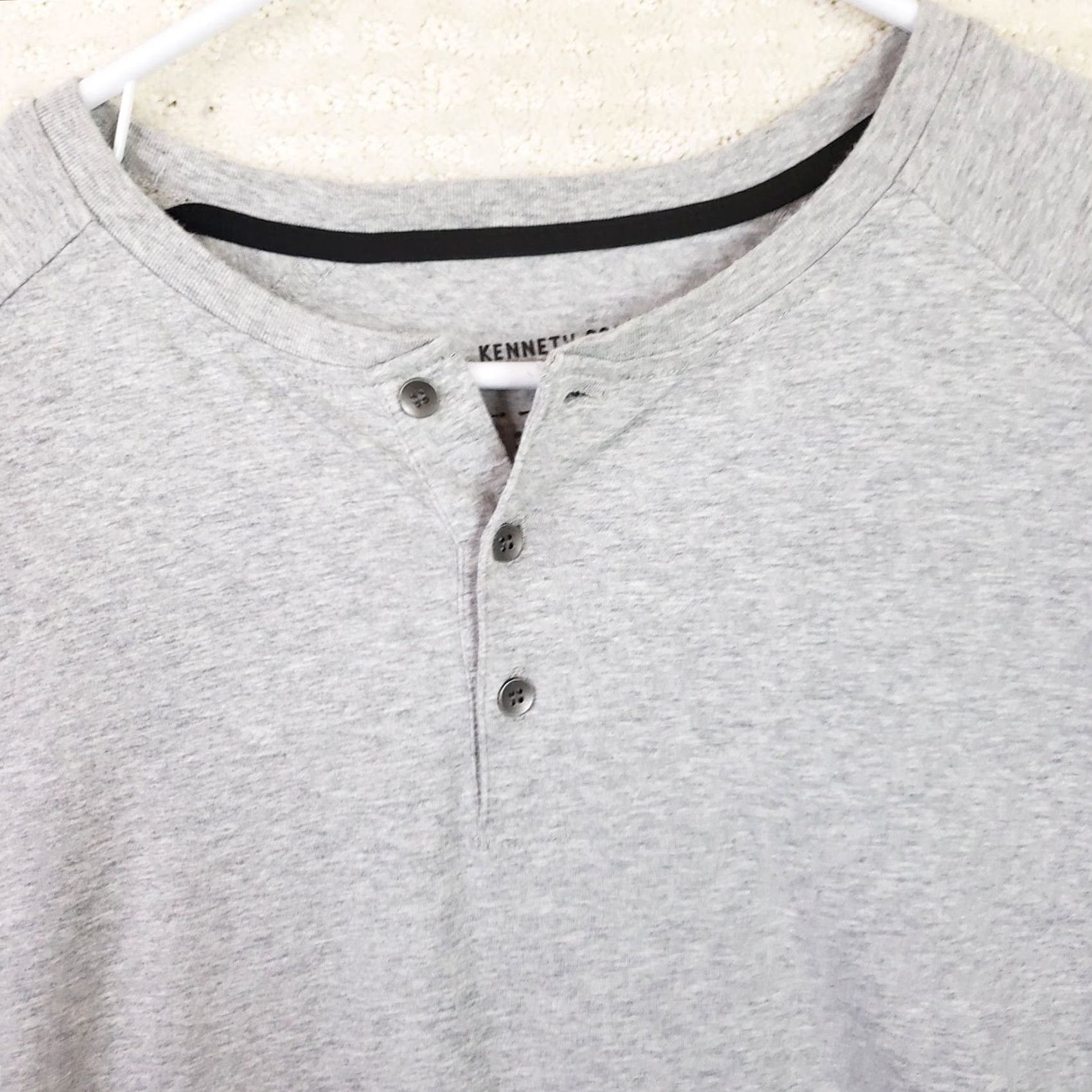 Kenneth Cole Kenneth Cole Knit Shirt Henley LS Men L Gray Concrete Heather 3 Button Logo Regular Knit Lightweight Everyday Comfort Modern Mens Size US L / EU 52-54 / 3 - 3 Thumbnail