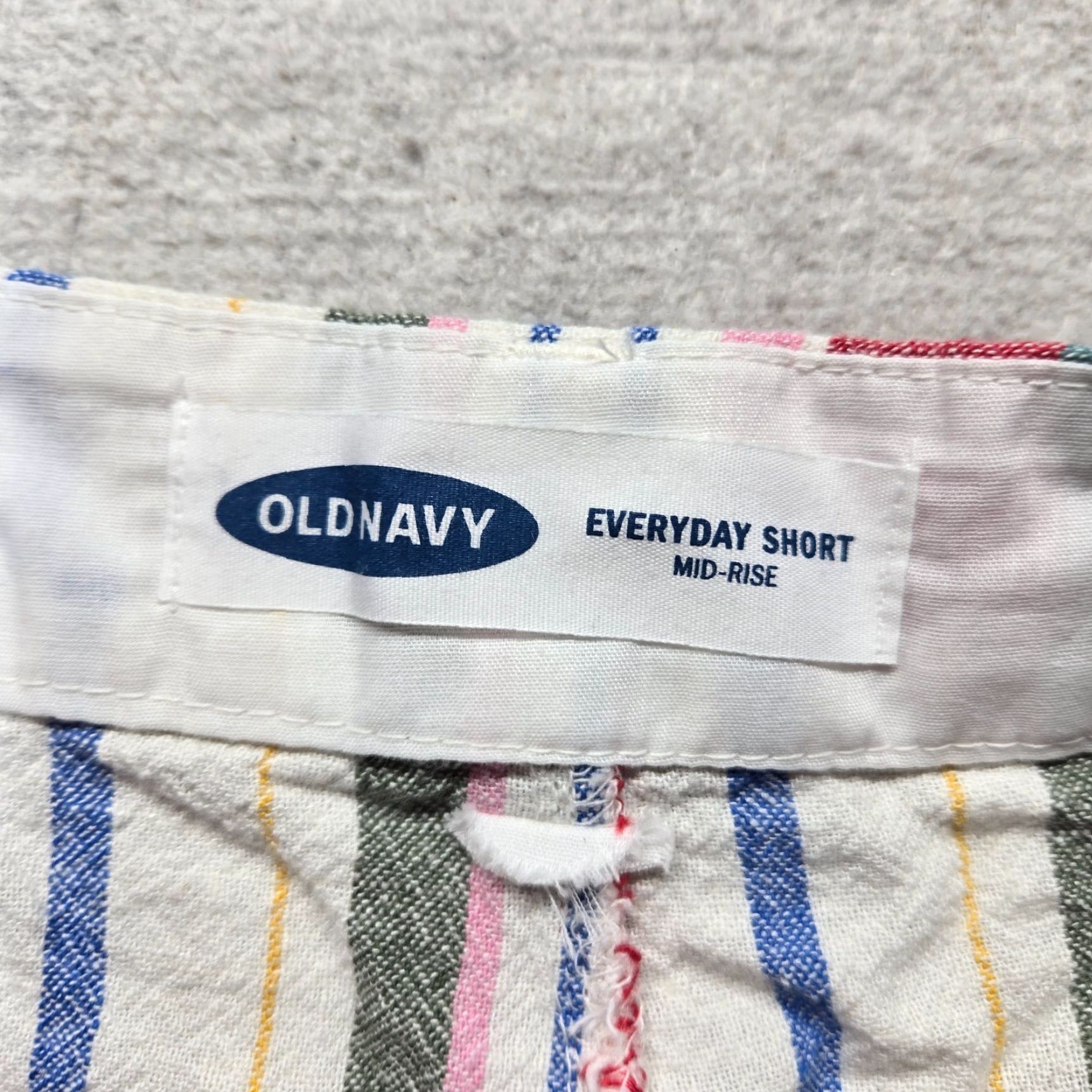 Old Navy OLD NAVY Chino Shorts Adult Women's Size 12 Multicolor Casual Travel Size 34" / US 12 / IT 48 - 2 Thumbnail