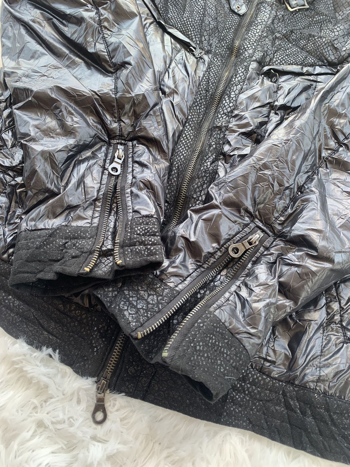 Japanese Brand Pythons Pattern Buckle Neck Puffer Jacket Size US M / EU 48-50 / 2 - 7 Thumbnail