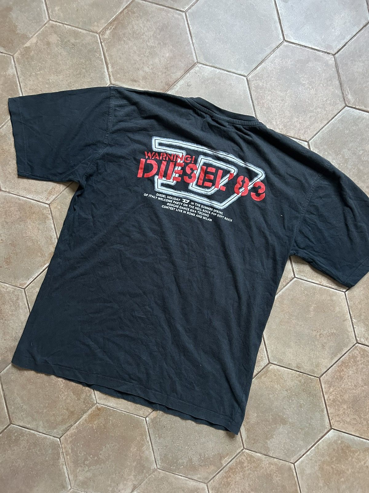 Diesel Vintage Diesel Black Graphic Print T-Shirt rare Size US M / EU 48-50 / 2 - 5 Thumbnail