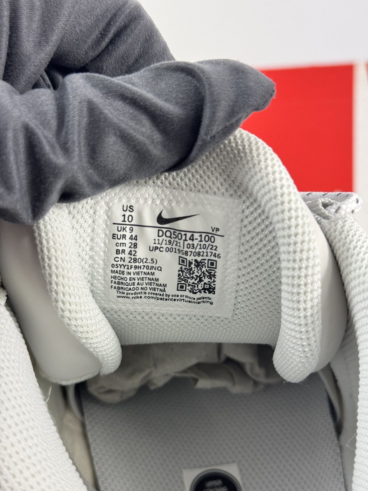 Nike NIKE AIR MORE UPTEMPO Size US 10 / EU 43 - 8 Thumbnail