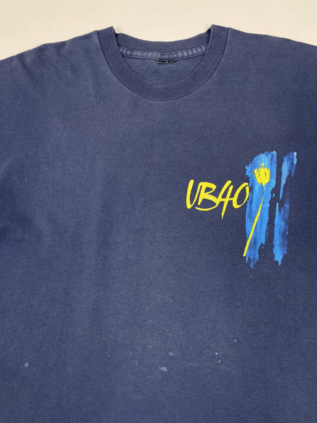 Band Tees 1993 Vintage Thrashed UB40 Promises And Lies World Tour Tee Size US XL / EU 56 / 4 - 2 Thumbnail