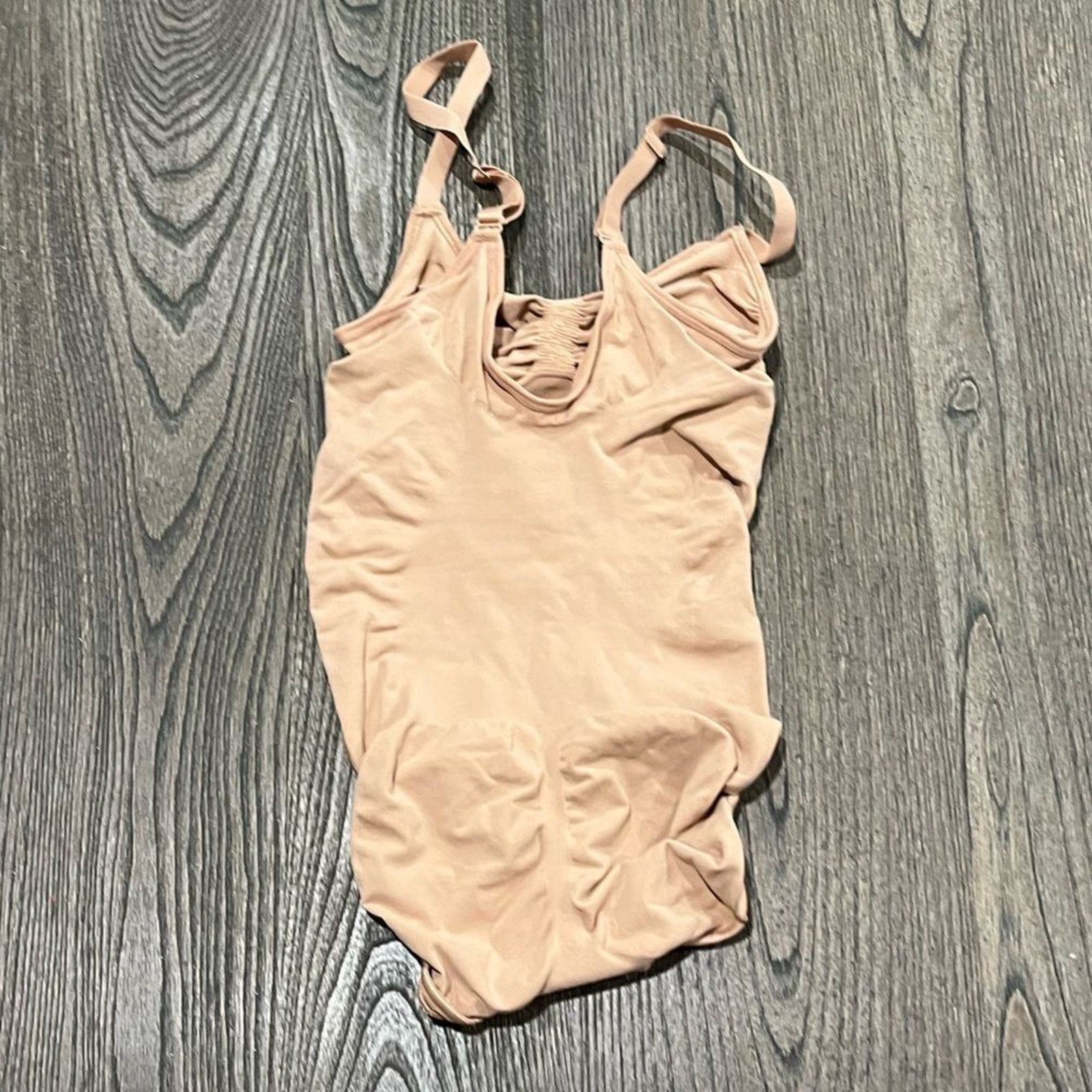 SKIMS NWOT Skims Sculpting Bodysuit - Size S/M Size ONE SIZE - 4 Thumbnail