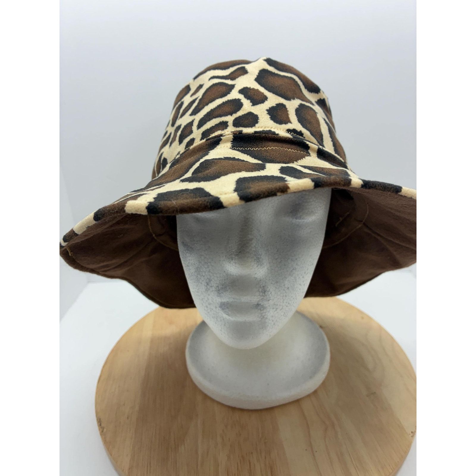 Other Giraffe Print Bucket Hat – Large – Felt Lined, Soft Size ONE SIZE - 1 Thumbnail