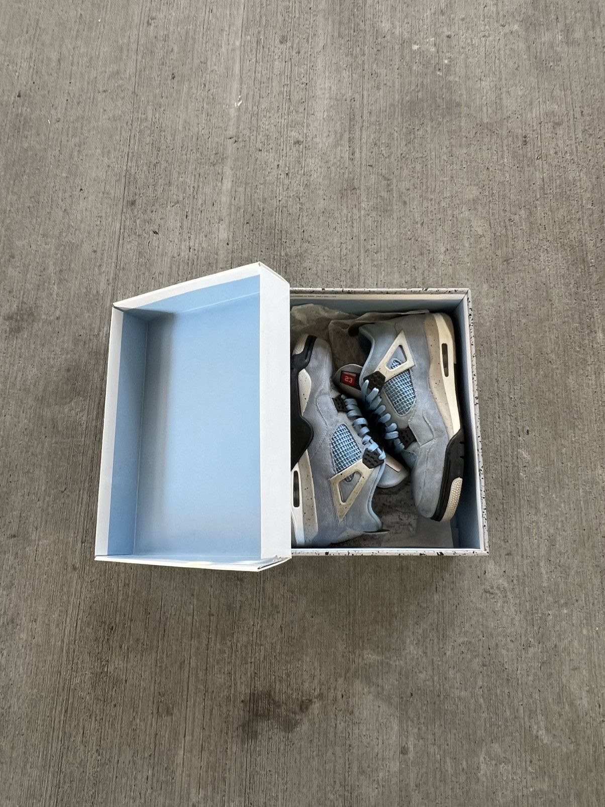 Jordan Brand Jordan 4 Retro University Blue Size US 10.5 / EU 43-44 - 5 Thumbnail