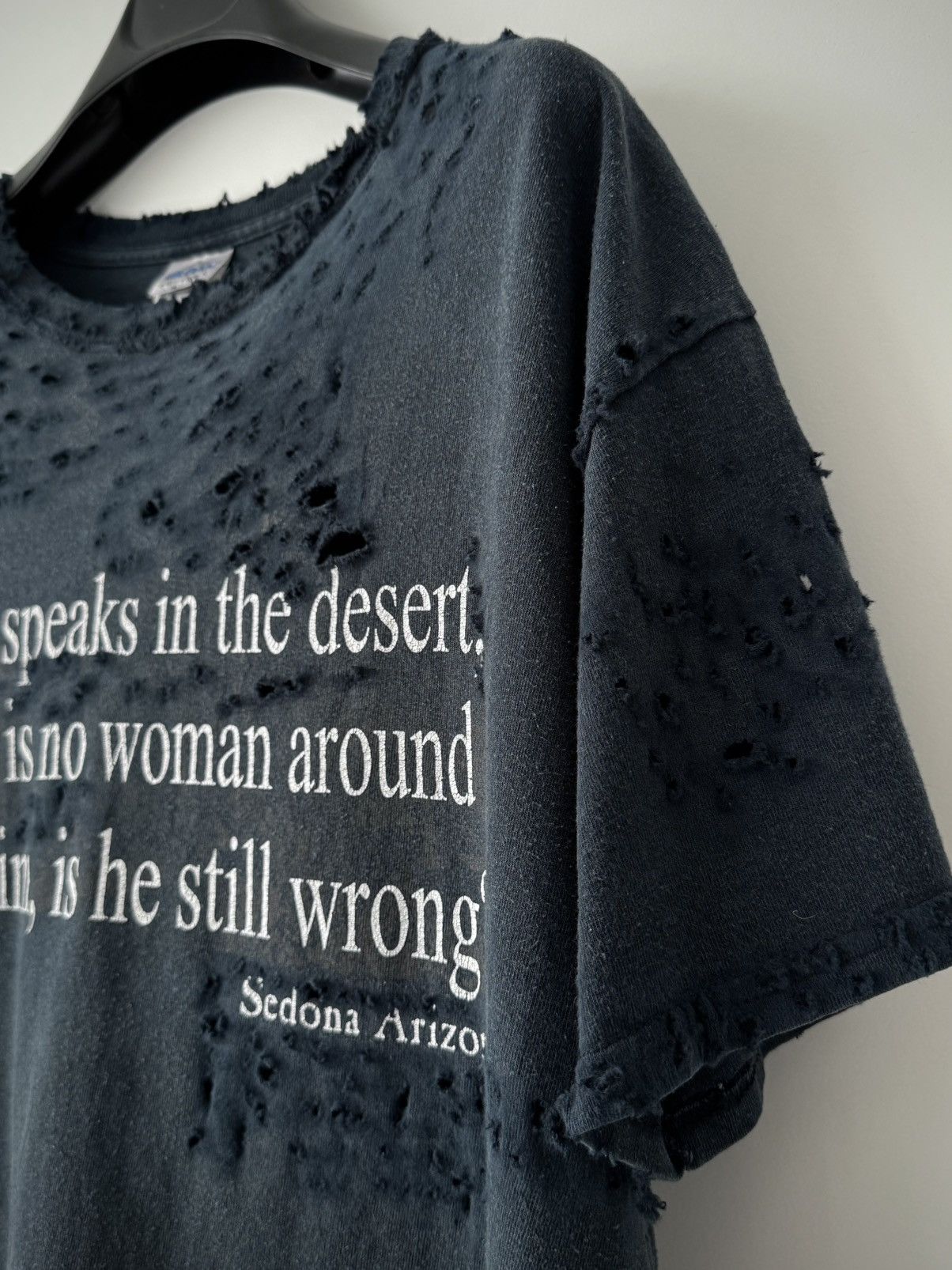 Vintage Vintage 00s Art Thrashed Destroyed USA T-Shirt Size US L / EU 52-54 / 3 - 5 Thumbnail