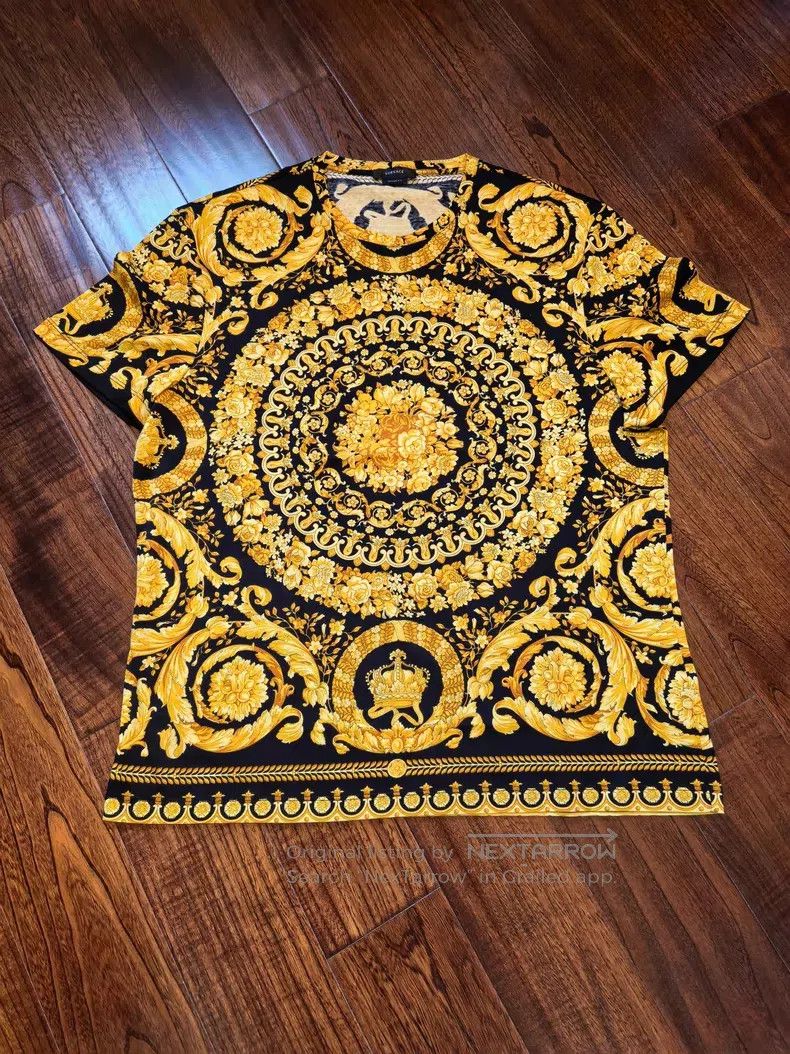 Versace Versace Black and gold T-shirt Size US XXL / EU 58 / 5 - 1 Thumbnail