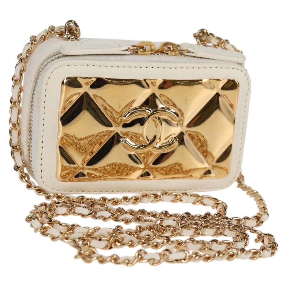 Chanel Chanel CC Zip Around Clutch with Chain Quilted Metal and Lambskin Size ONE SIZE - 1 Thumbnail