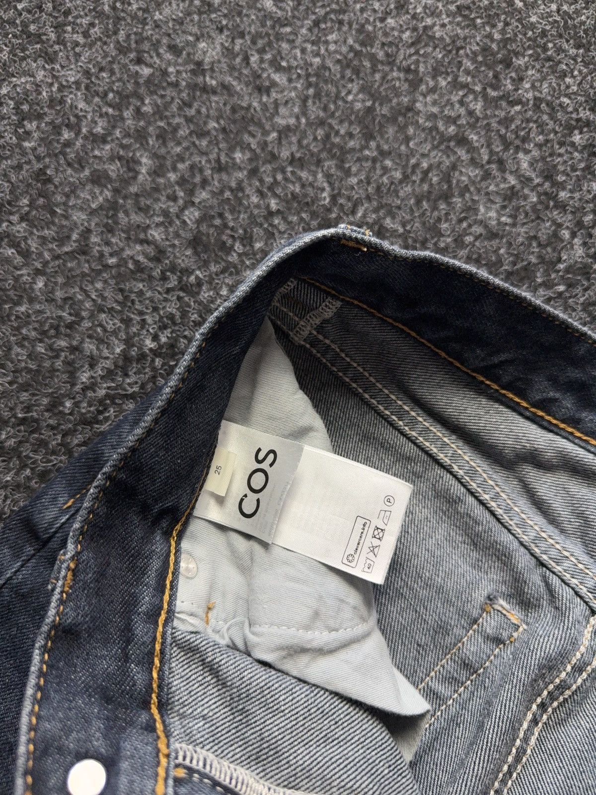 Cos Luxury 00s COS Straight Dark Wash Jeans Size 25 Minimalist Size 25" / US 0 / IT 36 - 10 Thumbnail