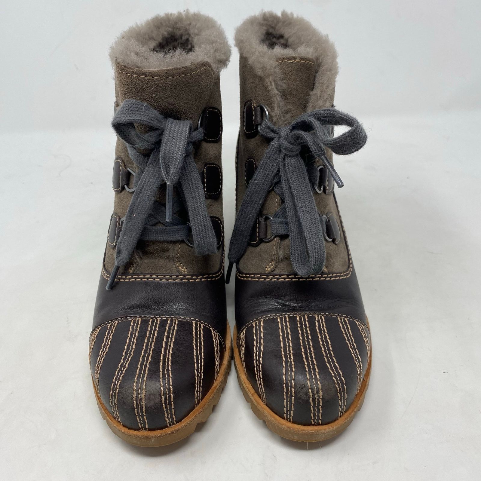 Ugg UGG Alasdair Waterproof Suede Wedge Booties Women Size 7.5 Size US 7.5 / IT 37.5 - 3 Thumbnail